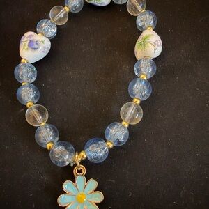 Source Unknown Blue Floral Bead Bracelet with Daisy Charm